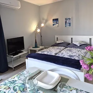 Elegant & Cosy Апартаменты